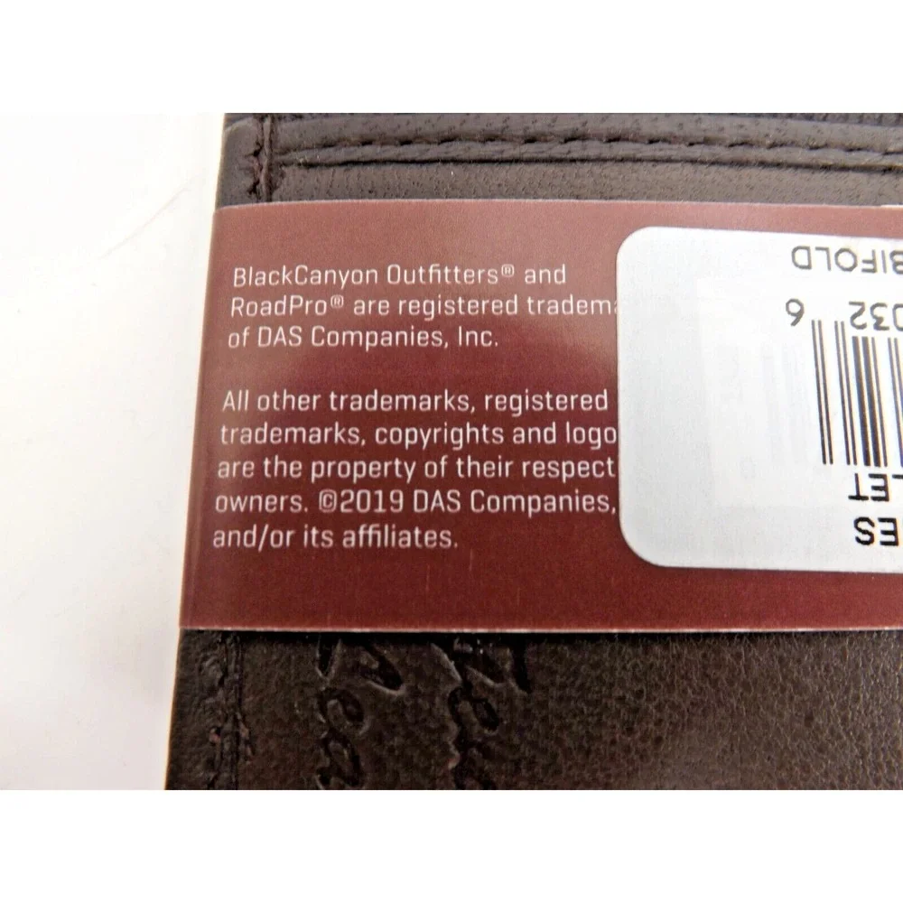 Black Canyon Outfitters Men's Leather Wallet With Center Flap - Brown